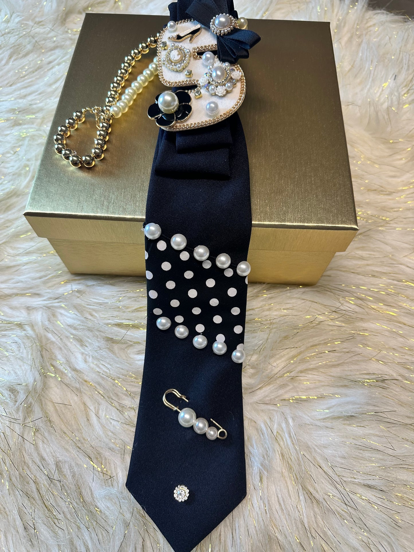 The Fifth Avenue Muse Tie