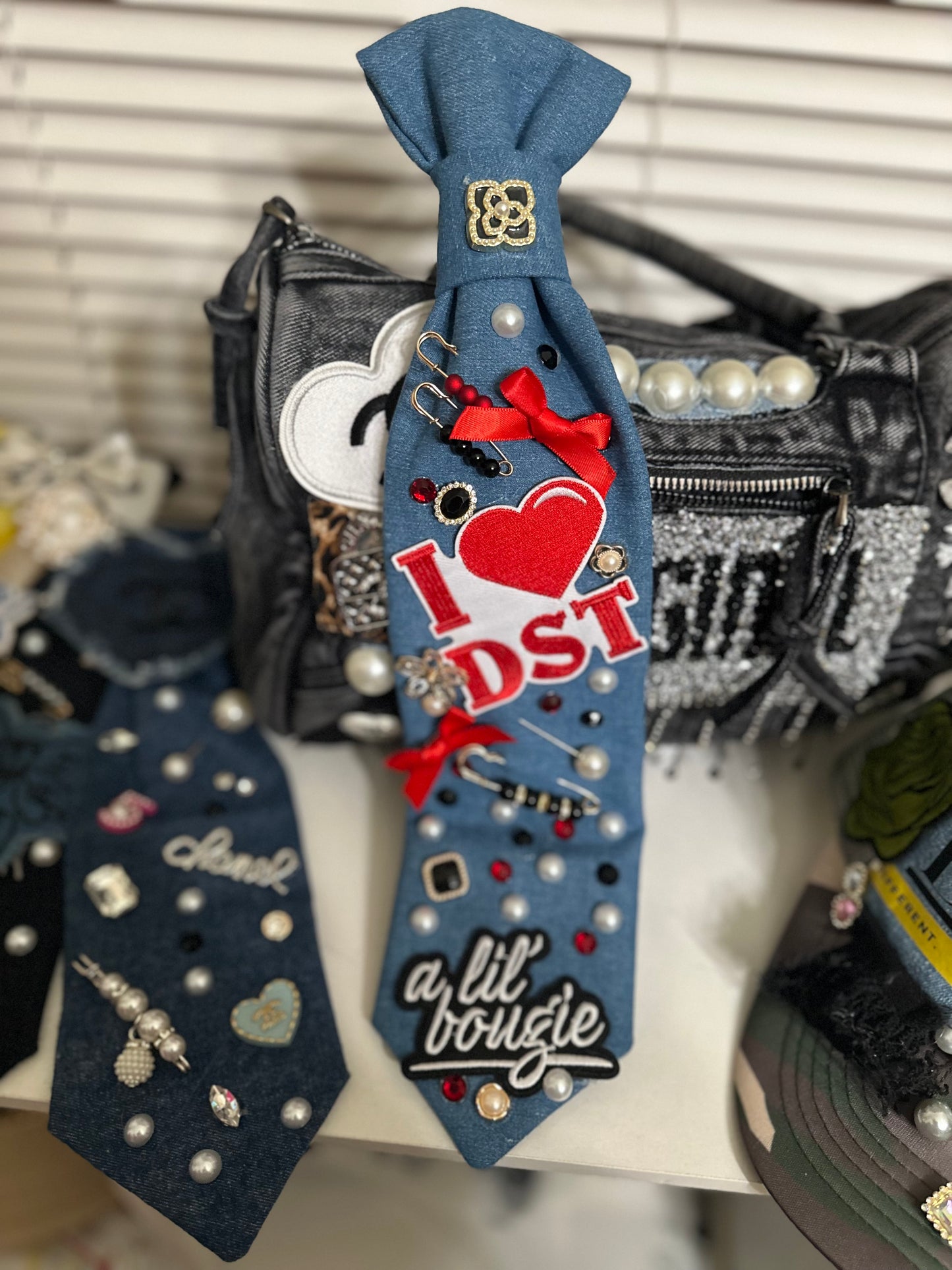 DELTA INSPIRED CUSTOM TIE